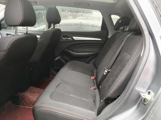 Roewe RX3 — Фото автомобиля 16