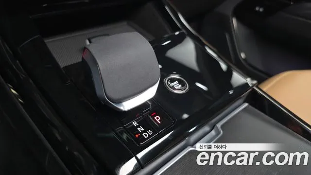 Land Rover Range Rover Sport — Фото автомобиля 9
