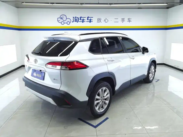 Toyota Corolla Cross — Фото автомобиля 3