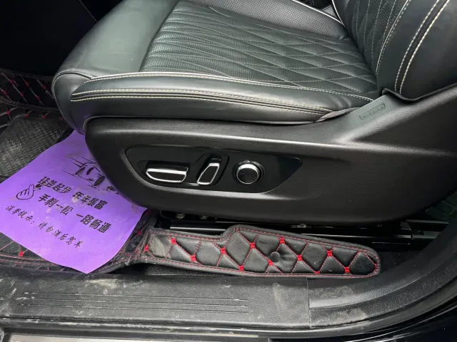 GAC Trumpchi GS8 — Фото автомобиля 12