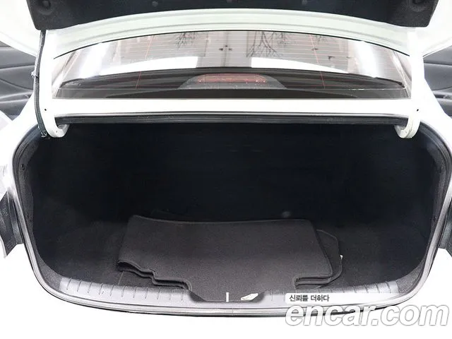 Hyundai AVANTE Новый Avante (CN7) — Фото автомобиля 18