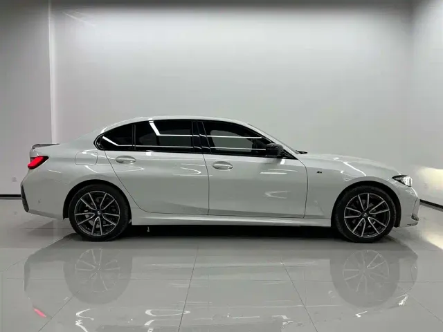 BMW 3 Series — Фото автомобиля 3