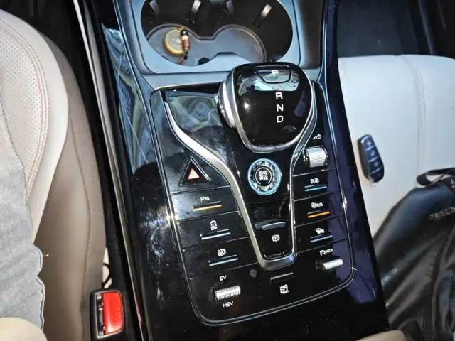BYD Qin PLUS — Фото автомобиля 10