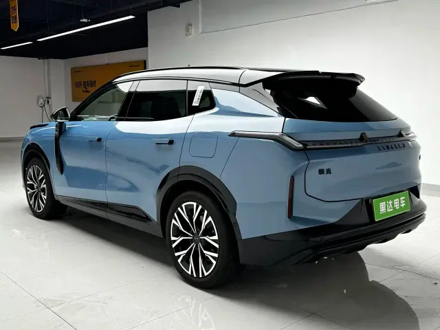 Lynk & Co 08 EM-P — Фото автомобиля 6
