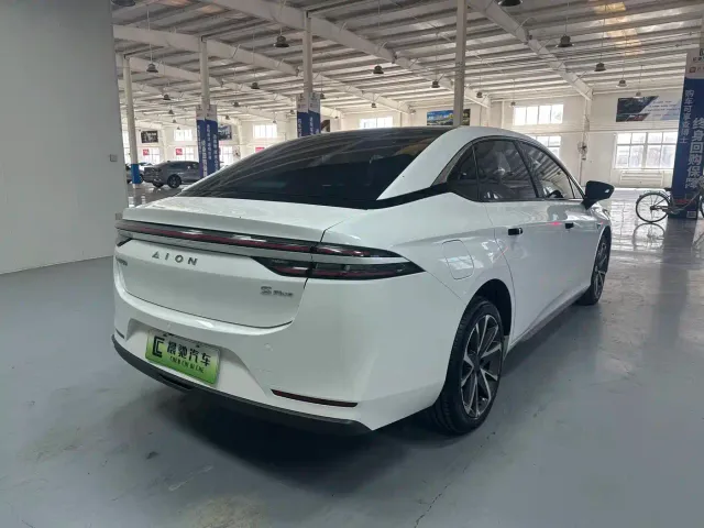 GAC Aion S Plus — Фото автомобиля 4