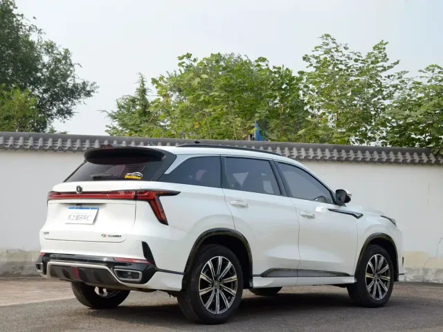 Changan CS75 Plus — Фото автомобиля 5