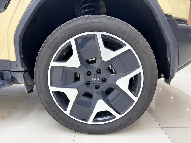 iCAR V27 — Фото автомобиля 7