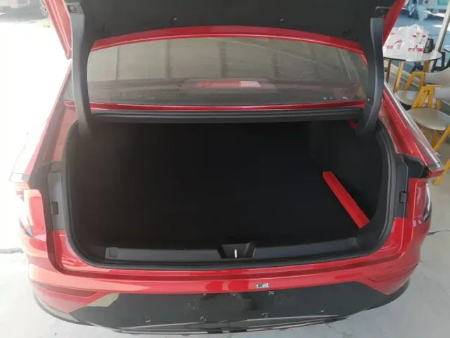 Wuling Starlight — Фото автомобиля 18