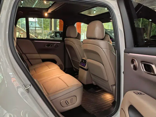 Li Auto i6 — Фото автомобиля 10