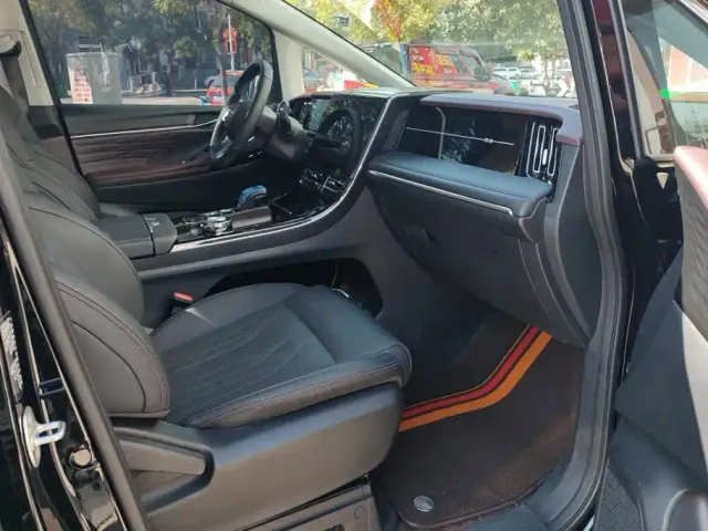 GAC Trumpchi M8 — Фото автомобиля 8