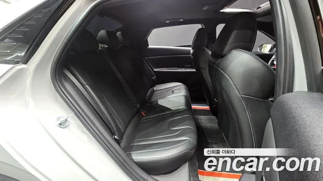 Hyundai Avante CN7 — Фото автомобиля 11