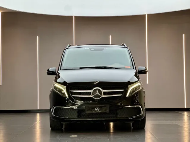 Mercedes-Benz V-Class — Фото автомобиля 2