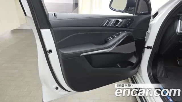 BMW X7 — Фото автомобиля 22