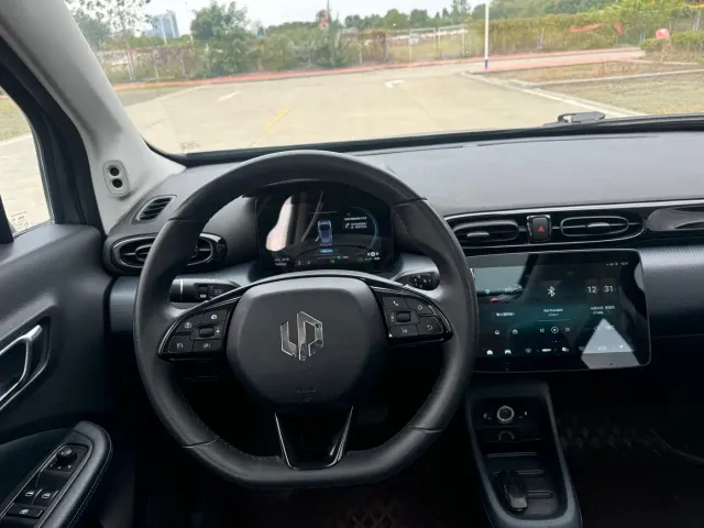 Leapmotor T03 — Фото автомобиля 13