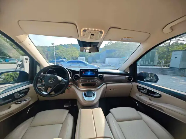 Mercedes-Benz V-Class — Фото автомобиля 6