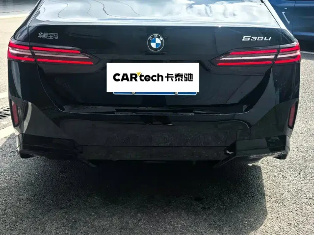 BMW 5 Series — Фото автомобиля 8