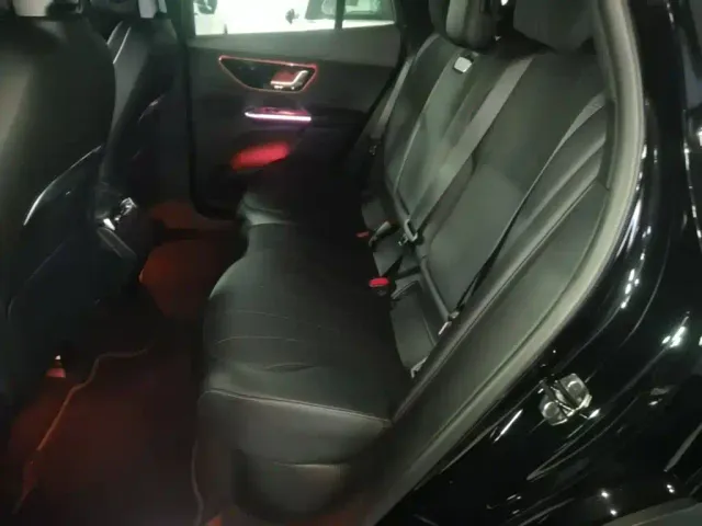 Mercedes-Benz EQE SUV — Фото автомобиля 21