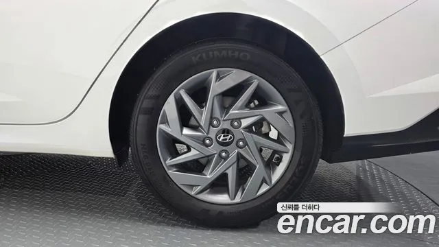 Hyundai AVANTE Новый Avante (CN7) — Фото автомобиля 20