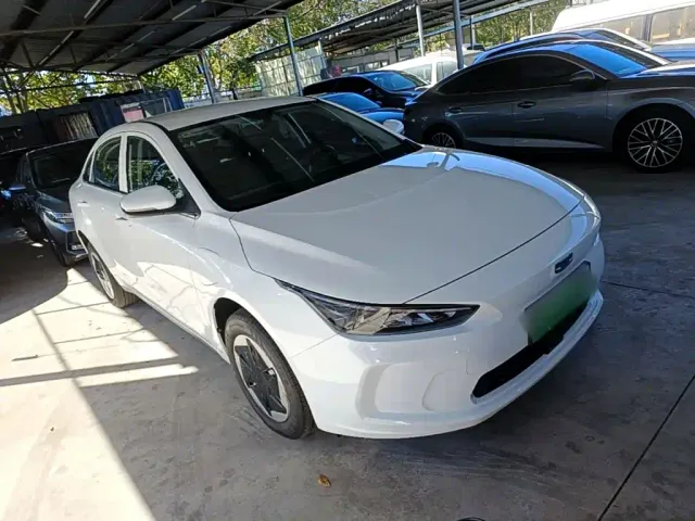 Geely Geometry A — Фото автомобиля 3