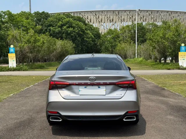 Toyota Avalon — Фото автомобиля 10