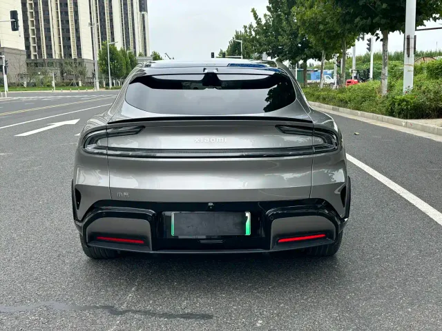 Xiaomi YU7 — Фото автомобиля 8