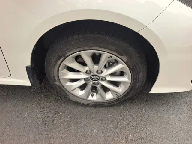 Toyota Corolla — Фото автомобиля 8