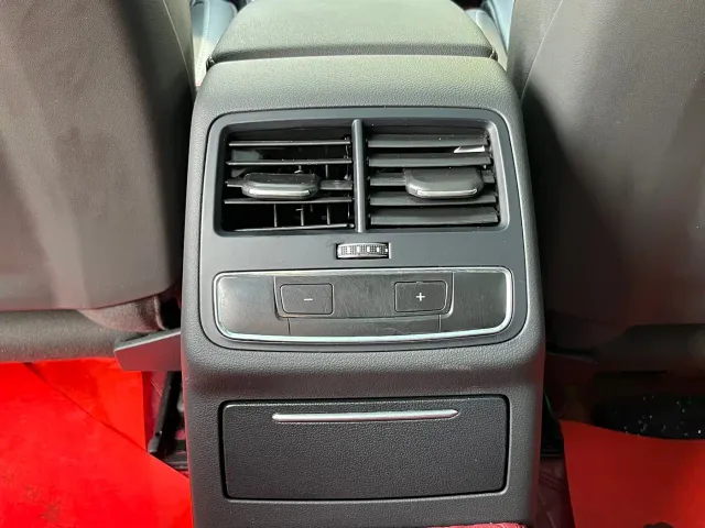 Audi A4L — Фото автомобиля 14