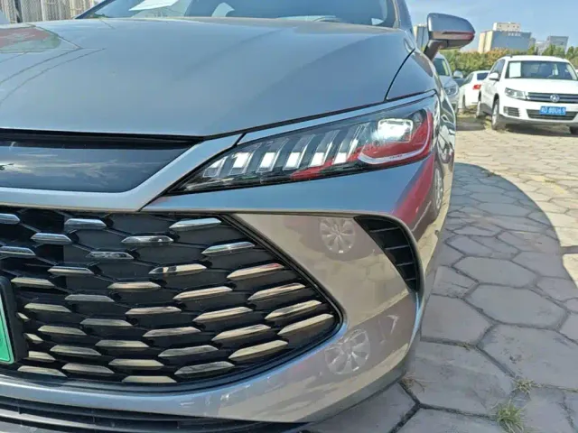 BYD Qin PLUS — Фото автомобиля 23