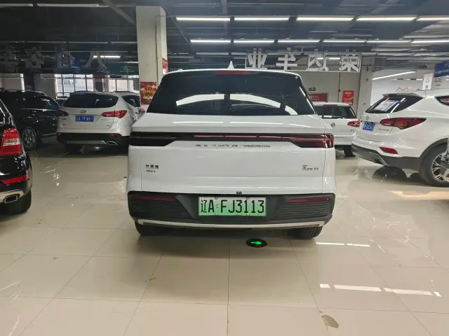 BYD Song Pro — Фото автомобиля 4