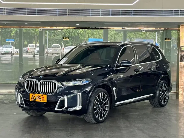 Фотография автомобиля — BMW X5