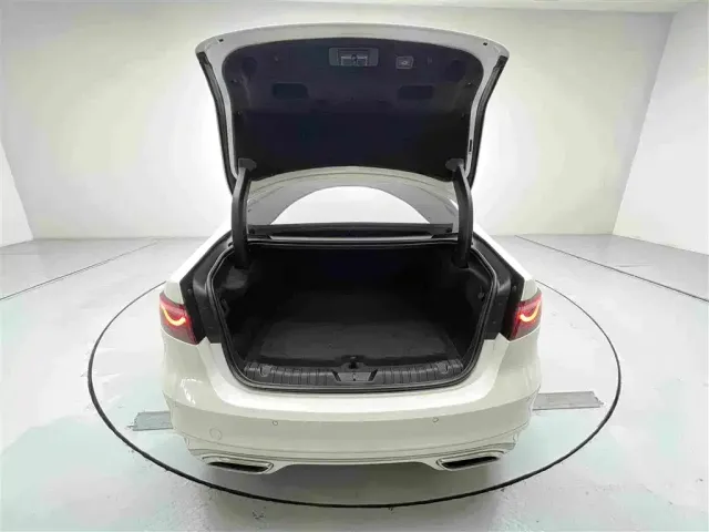 Jaguar Jaguar XFL 2022 XFL 2.0T P250 2WD Premium Luxury — Фото автомобиля 10