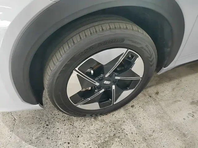 Geely Galaxy E5 — Фото автомобиля 22