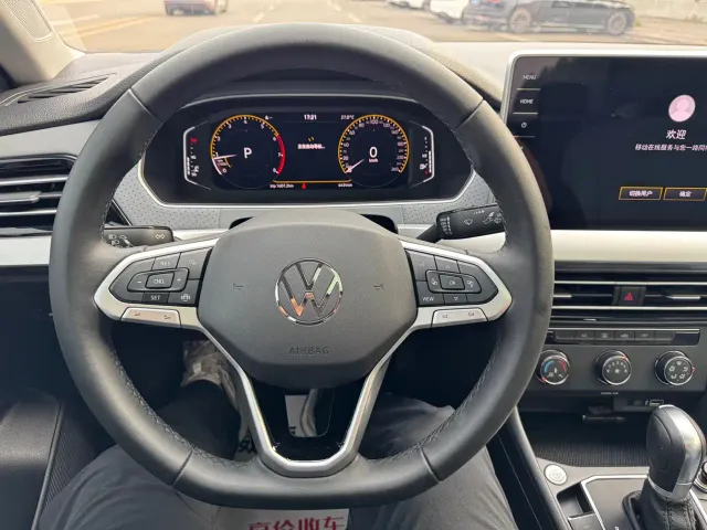Volkswagen Lavida — Фото автомобиля 13