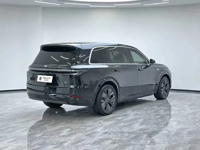 Li Auto L9 — Фото автомобиля 4