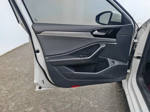 Volkswagen Sagitar — Фото автомобиля 19