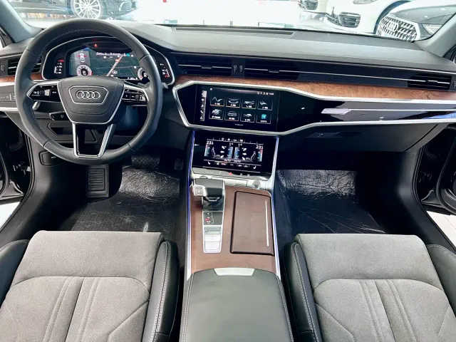 Audi A6L — Фото автомобиля 9