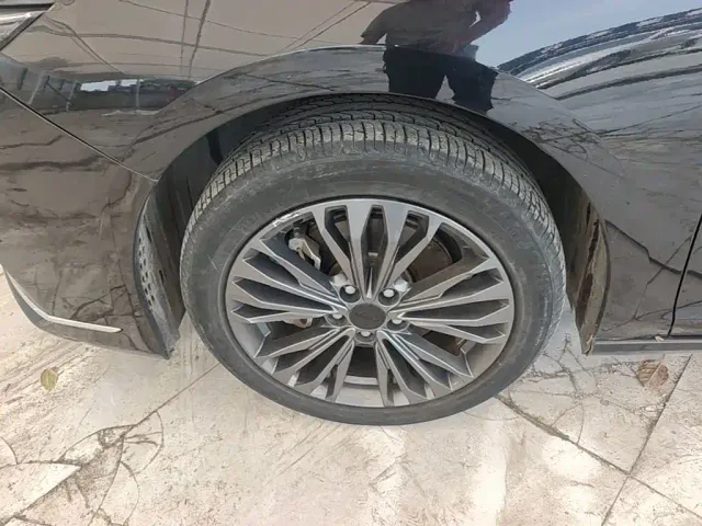 Dongfeng Yixuan MAX — Фото автомобиля 24