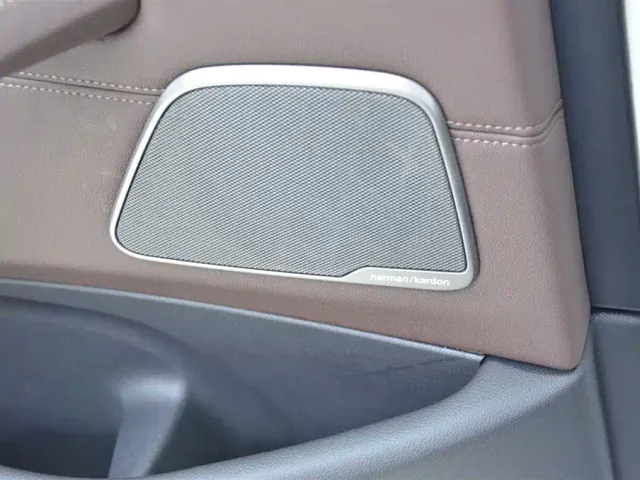 BMW 5 Series — Фото автомобиля 15