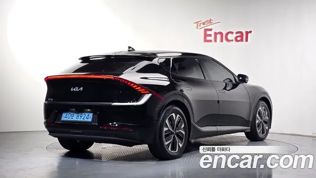 Kia EV6 — Фото автомобиля 2