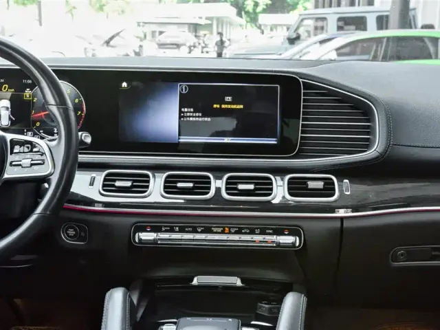 Mercedes-Benz GLE-Class — Фото автомобиля 16