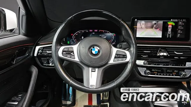 BMW 5 Series G30 — Фото автомобиля 13