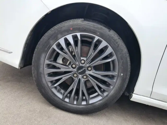 Dongfeng Yixuan MAX — Фото автомобиля 22
