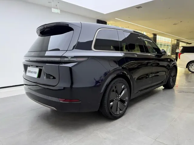 Li Auto L9 — Фото автомобиля 2