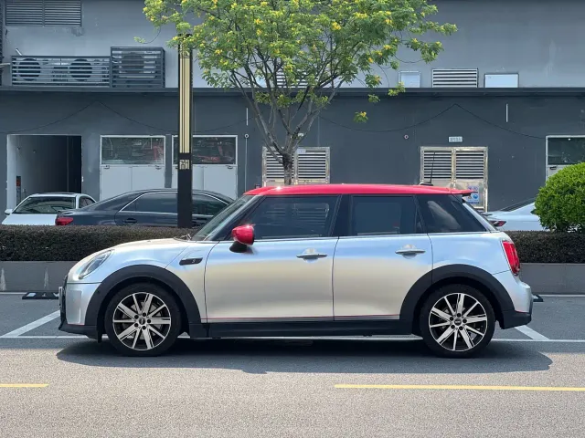 MINI Hatch — Фото автомобиля 3