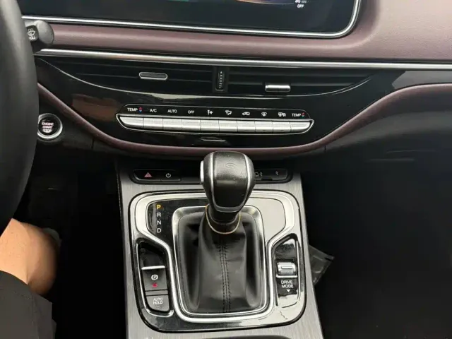 GAC Trumpchi M6 — Фото автомобиля 11