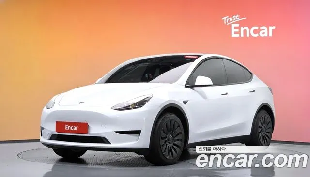 Фотография автомобиля — Tesla Model Y