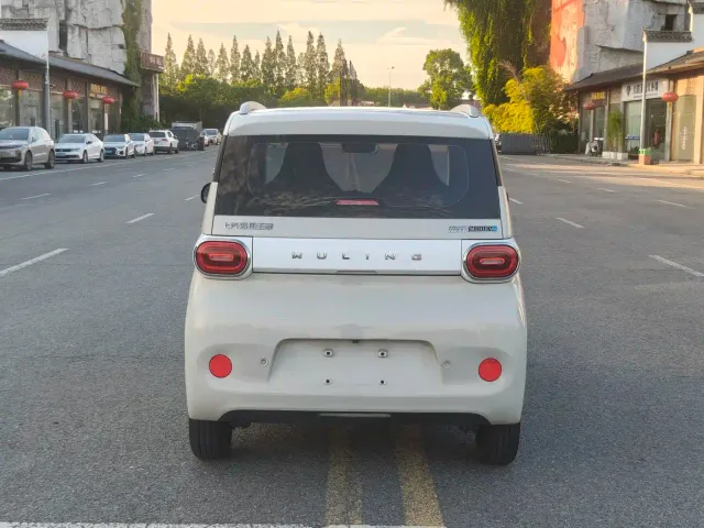 Wuling Hongguang Mini EV — Фото автомобиля 12