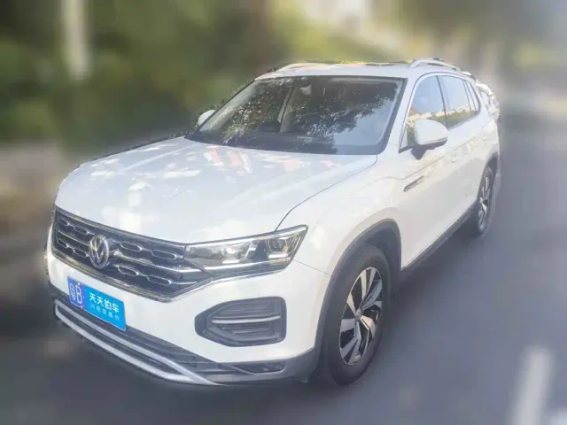 Фотография автомобиля — Volkswagen Tayron