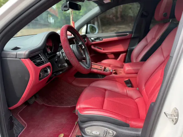Porsche Macan — Фото автомобиля 4