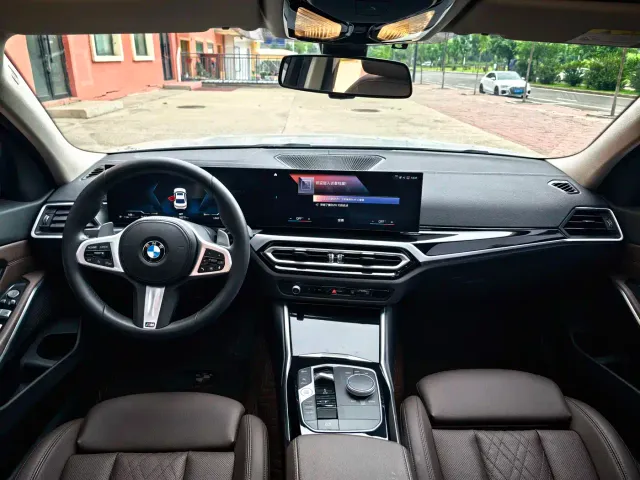 BMW 3 Series — Фото автомобиля 12